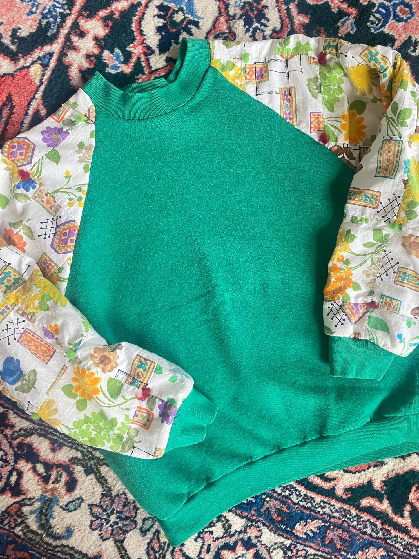 Vintage Quilt Sleeve Raglan Sweatshirt